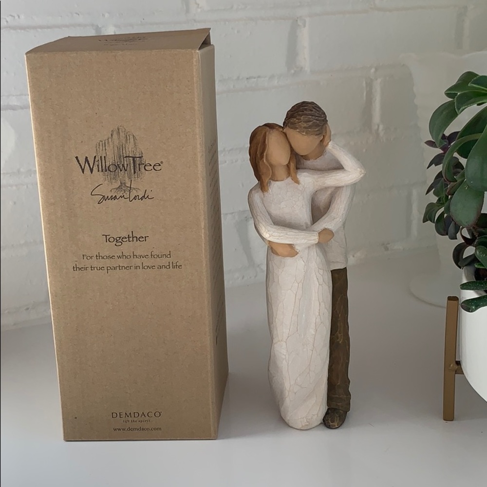 NIB Willow Tree “Together” sculpture